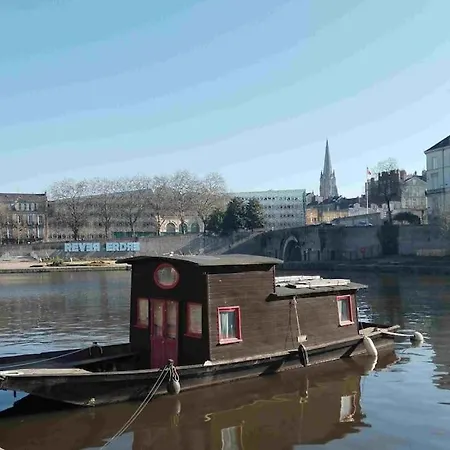 T2 Lumineux Meuble Sur L'eau Sans Vis A Vis 公寓